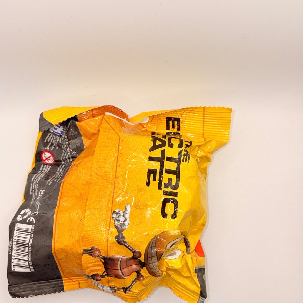 The Electric State Netflix Minifigures Blind Bag PhatMojo Mystery Figure Sealed - Picture 3 of 3
